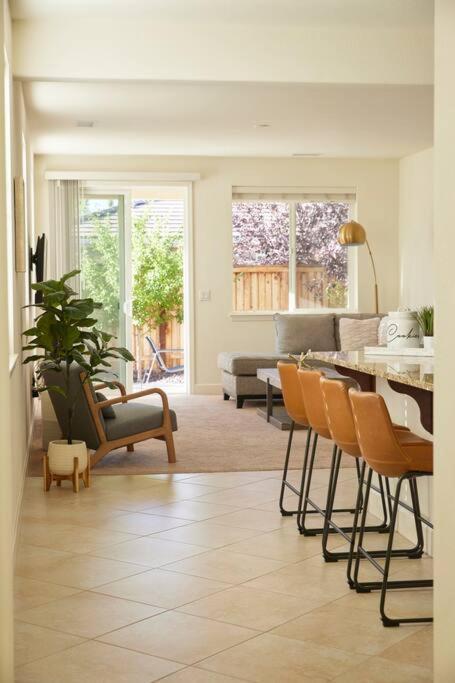 New Upscale House, Tahoe 30-Min W/ Cal King Reno Exteriör bild