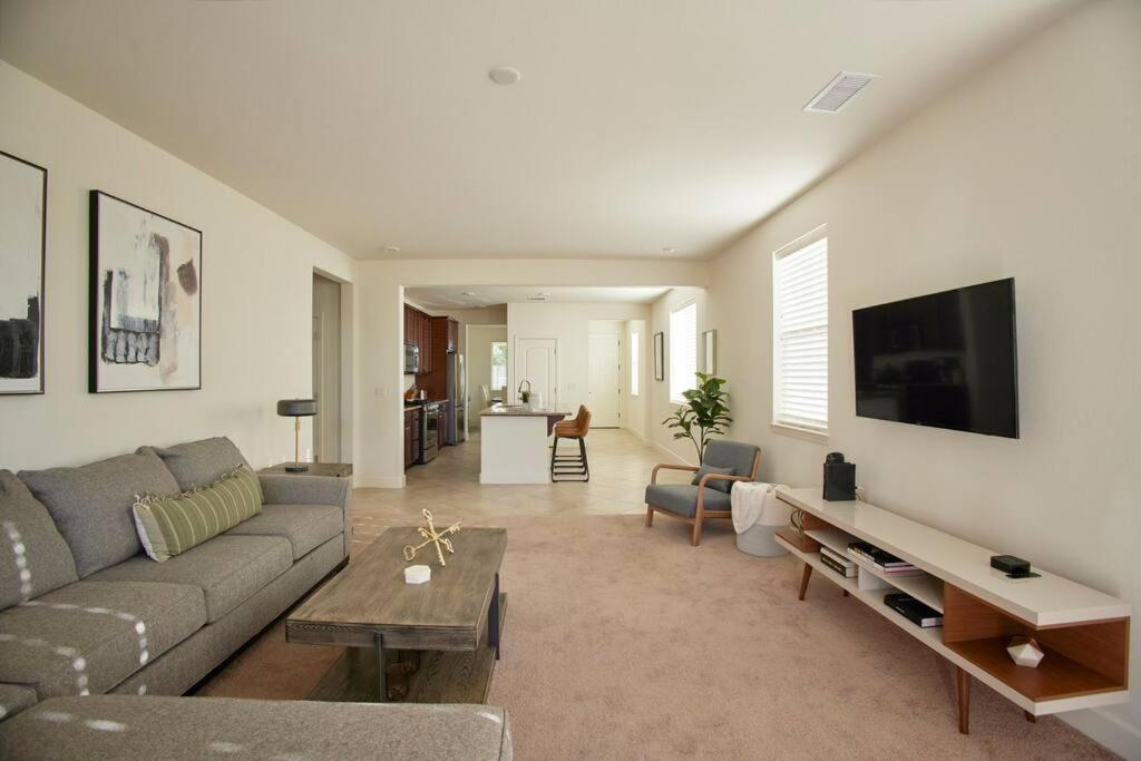 New Upscale House, Tahoe 30-Min W/ Cal King Reno Exteriör bild