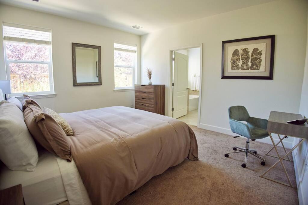New Upscale House, Tahoe 30-Min W/ Cal King Reno Exteriör bild