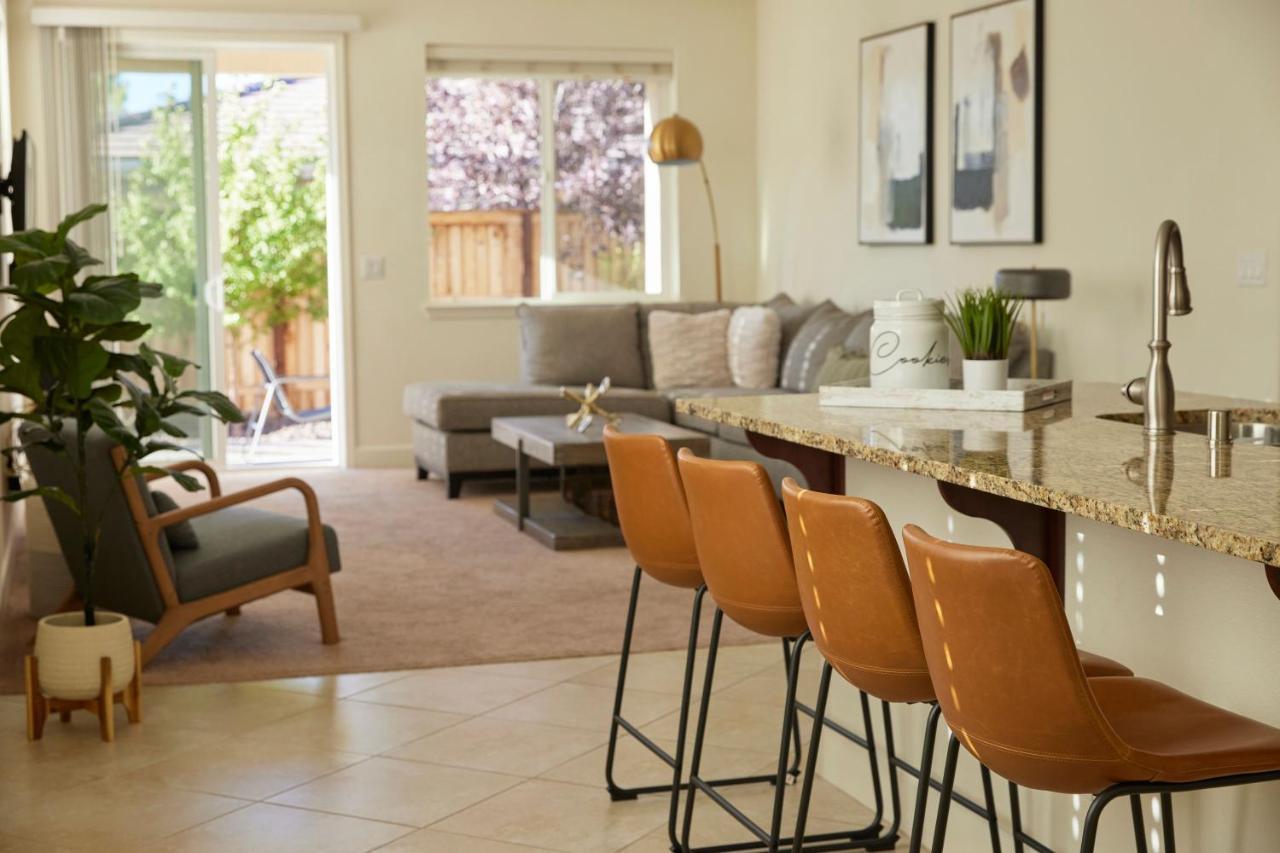 New Upscale House, Tahoe 30-Min W/ Cal King Reno Exteriör bild
