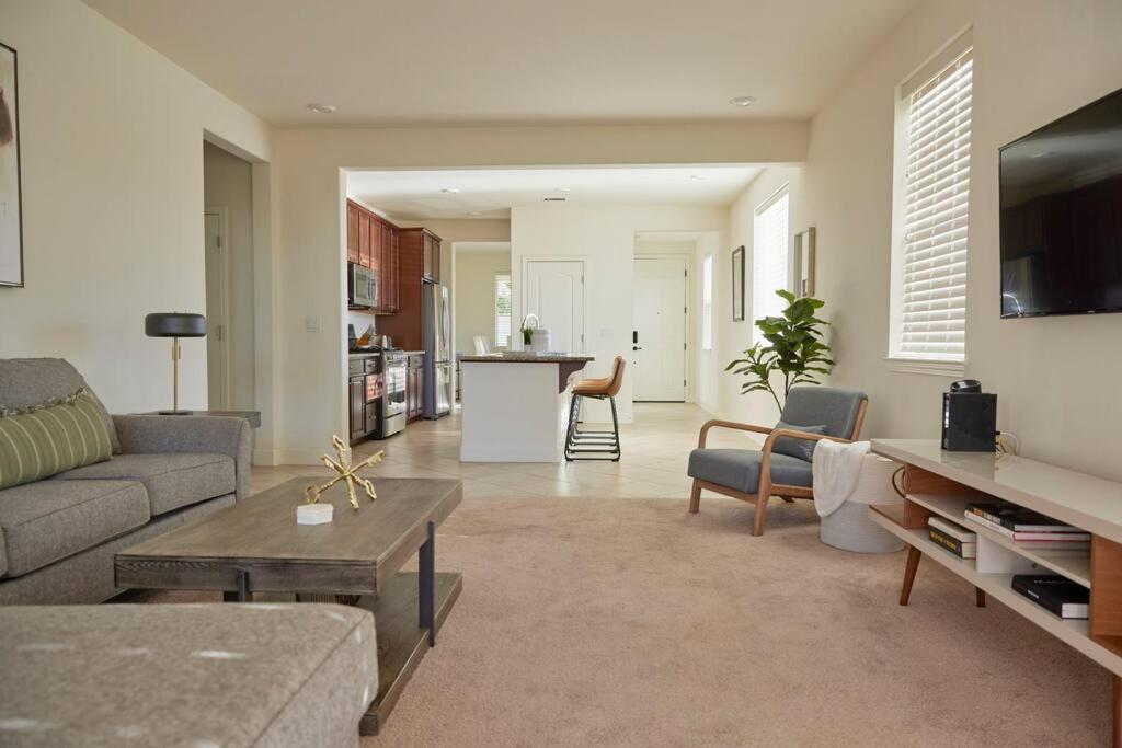 New Upscale House, Tahoe 30-Min W/ Cal King Reno Exteriör bild